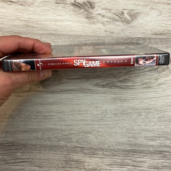 Spy Game Movie DVD 2001 Rated R Action, Crime, Thriller 2h 6m Brad Pitt - Picture 2 of 5